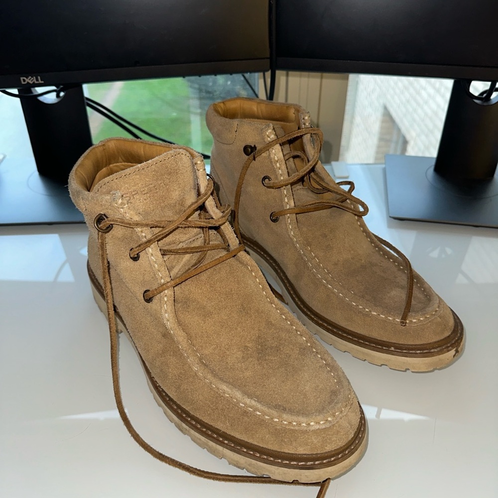 Sperry Men's Light Brown Suede Chukka Boots